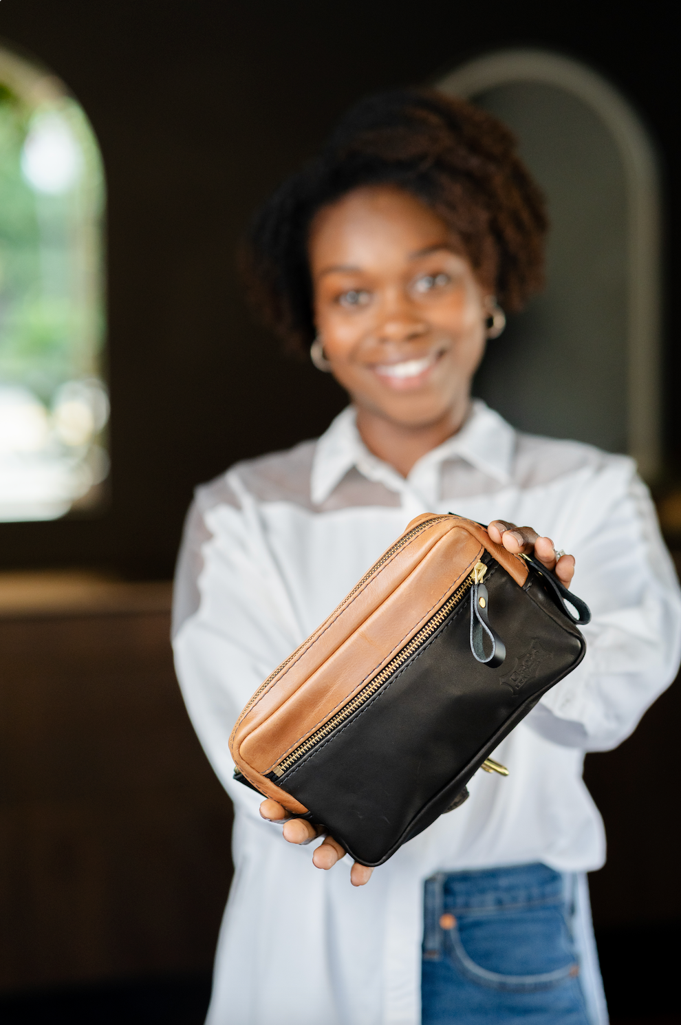 Leather crossbody pack Clearance