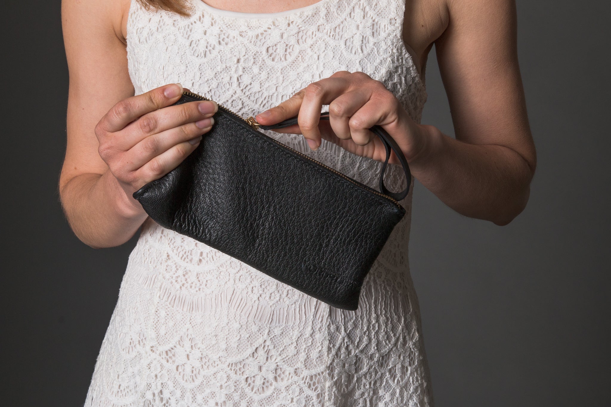 Zippered Clutch – Orox Leather Co. Zippered Clutch – Orox Leather Co.